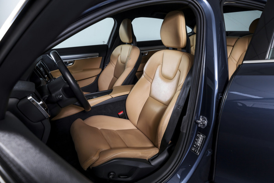 Volvo S90 2.0 T4 190 PK Momentum+ - Automaat Orig. NL | Polestar Engineerd | Dig. Cockpit | Cruise | Stoelverw. | PDC | NAV + App. Connect | ECC | Elek.Trekhaak | LM 18" |