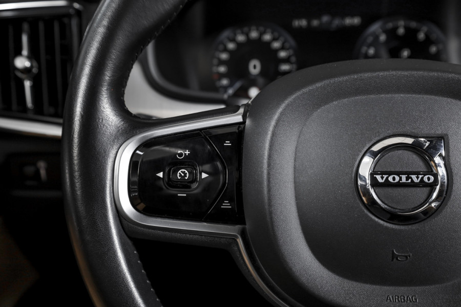 Volvo S90 2.0 T4 190 PK Momentum+ - Automaat Orig. NL | Polestar Engineerd | Dig. Cockpit | Cruise | Stoelverw. | PDC | NAV + App. Connect | ECC | Elek.Trekhaak | LM 18" |