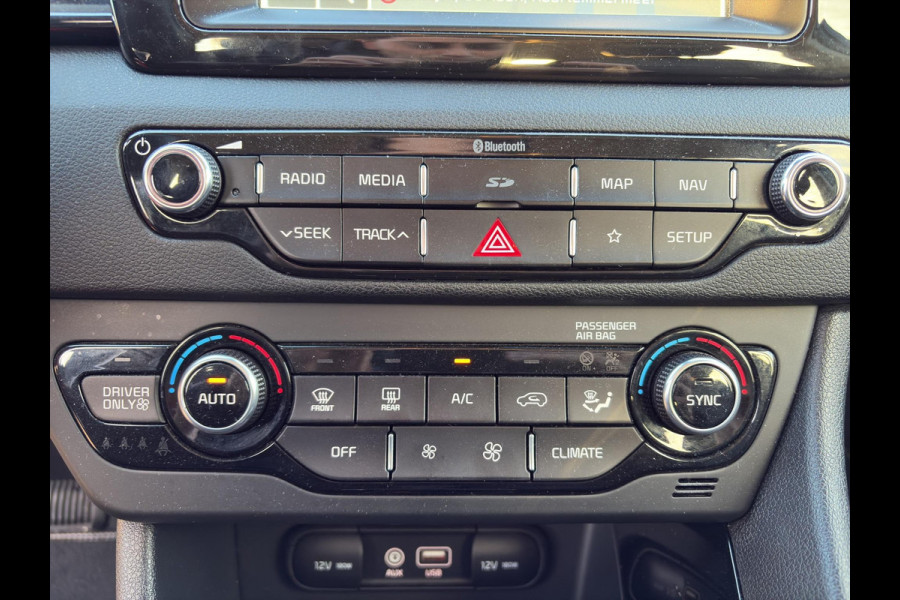 Kia Niro 1.6 GDi Hybrid DynamicLine Automaat | Navi | Clima | Cruise | LMV | Camera | H-Leder | Apple Carplay & Android Auto |