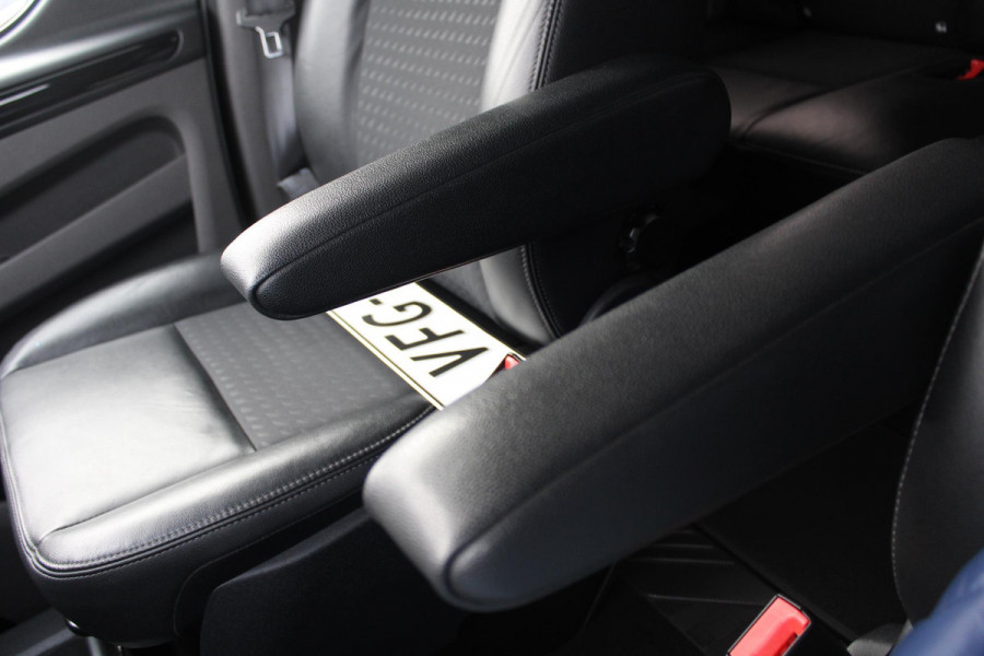 Ford Transit Custom Dubbele Cabine 320 2.0 TDCI L2H1 Sport | Trekhaak | Camera | Winterpack | 18 INCH Lichtmetalen Velgen | Airco | Adaptieve Cruise Control