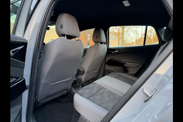 Volkswagen ID.4 Life 77 kWh Stoel & Stuurverwarming | Adaptieve Cruise Control | Rijklaar met 12 mnd BOVAG Garantie