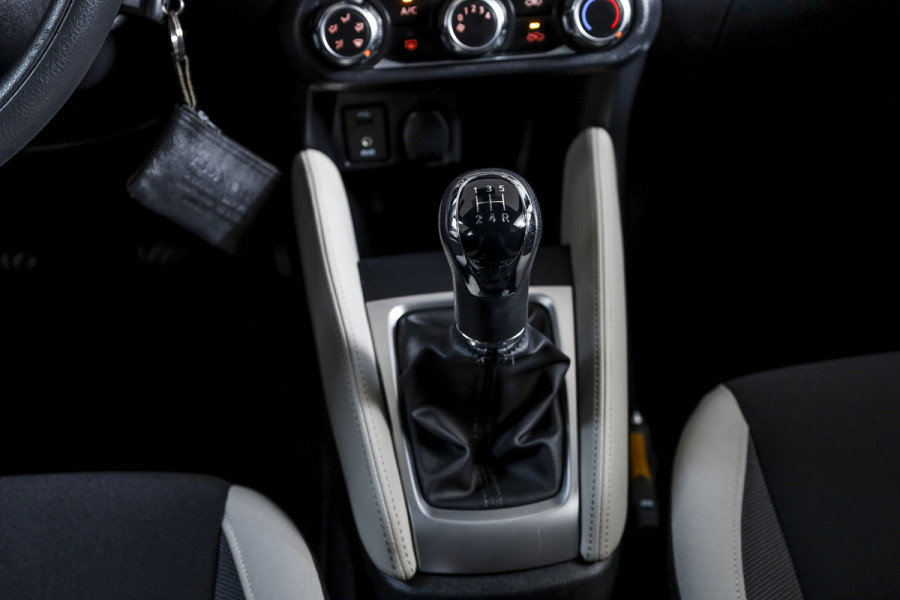 Nissan Micra 1.0L Acenta 70 PK Orig. NL | Cruise | PDC | Camera | NAV | Airco | DAB | LM 17" |