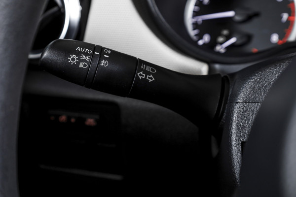 Nissan Micra 1.0L Acenta 70 PK Orig. NL | Cruise | PDC | Camera | NAV | Airco | DAB | LM 17" |