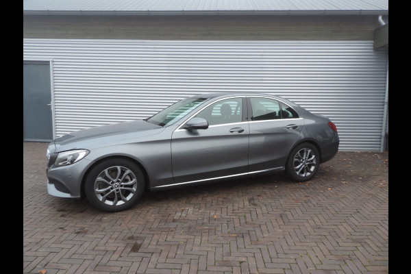 Mercedes-Benz C-Klasse 180 Business Solution LAGE KM