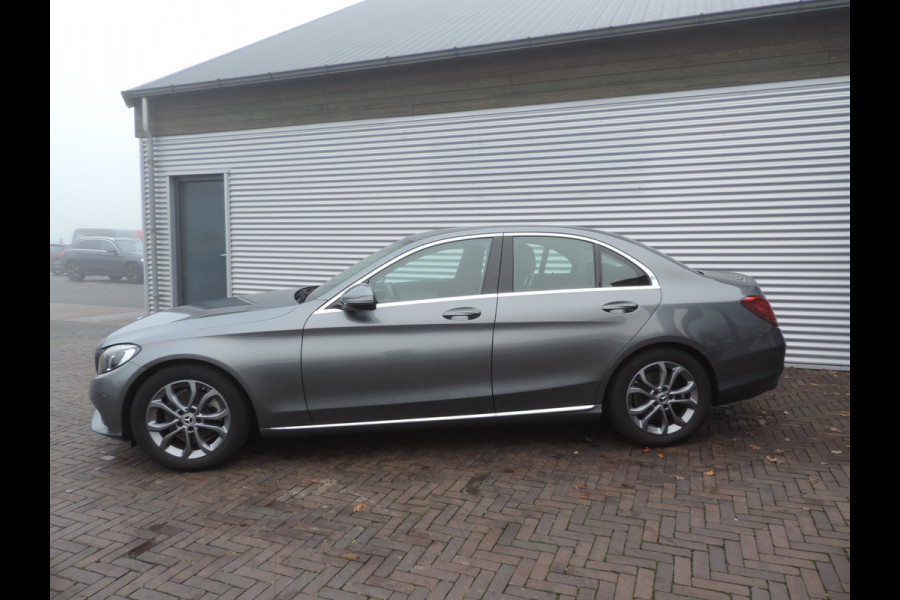 Mercedes-Benz C-Klasse 180 Business Solution LAGE KM