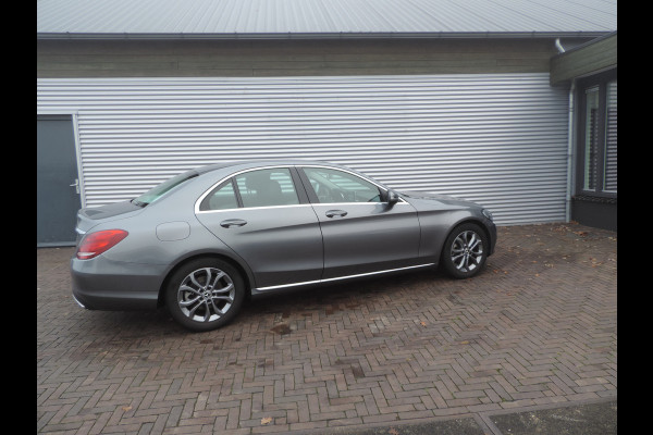 Mercedes-Benz C-Klasse 180 Business Solution LAGE KM