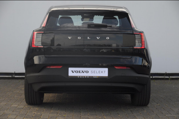 Volvo EX30 272PK Ext. Range Plus Adaptieve cruise control / BLIS / Parkeersensoren met camera / Elektrische achterklep / 20" velgen / Google infotainment / Keyless entry