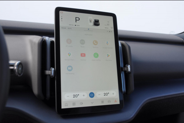 Volvo EX30 272PK Ext. Range Plus Adaptieve cruise control / BLIS / Parkeersensoren met camera / Elektrische achterklep / 20" velgen / Google infotainment / Keyless entry