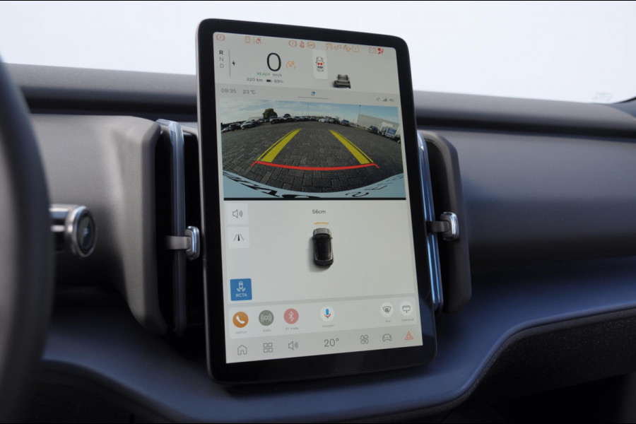 Volvo EX30 272PK Ext. Range Plus Adaptieve cruise control / BLIS / Parkeersensoren met camera / Elektrische achterklep / 20" velgen / Google infotainment / Keyless entry