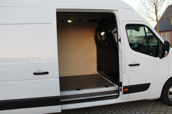 Renault Master T35 2.3 dCi 145PK E6 L4H3 EL RWD Energy Comfort ✓ Maxi ✓ Jumbo ✓ 3-zits ✓ Navigatie / Camera ✓ 270° deuren