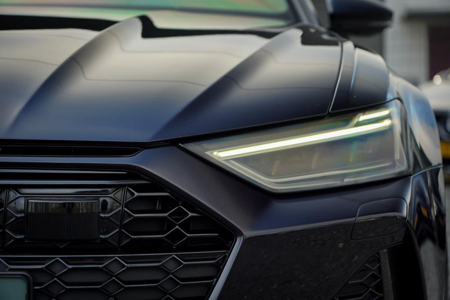 Audi A6 Avant RS 6 TFSI quattro / Pano / Dynamic+ / Keramisch / Nachtzicht / Valcona