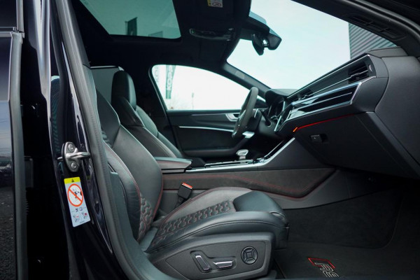 Audi A6 Avant RS 6 TFSI quattro / Pano / Dynamic+ / Keramisch / Nachtzicht / Valcona