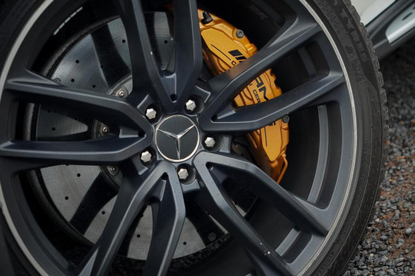 Mercedes-Benz GLC Coupé AMG 63 S 4MATIC+ / NL Auto / Keramisch / Performance Stoelen / Schuifdak