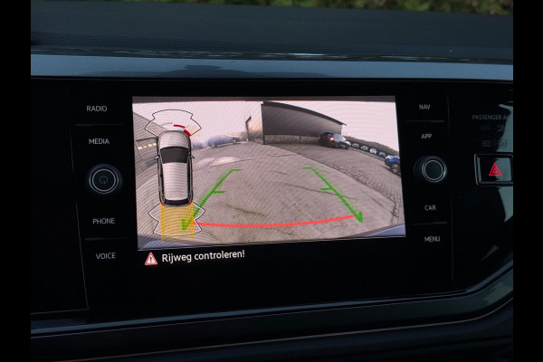 Volkswagen Polo 1.0 TSI Camera IQ Light CarPlay