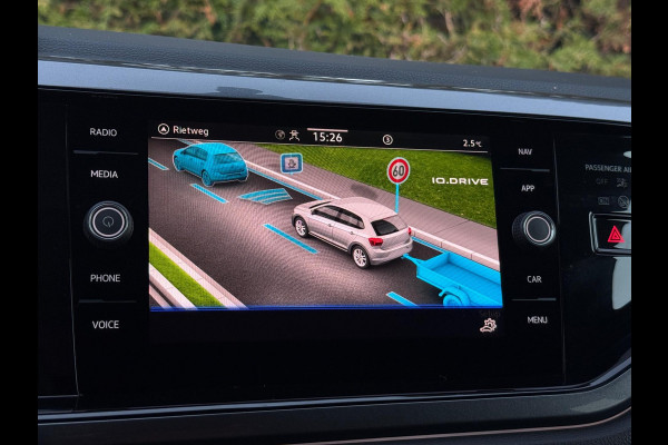 Volkswagen Polo 1.0 TSI Camera IQ Light CarPlay