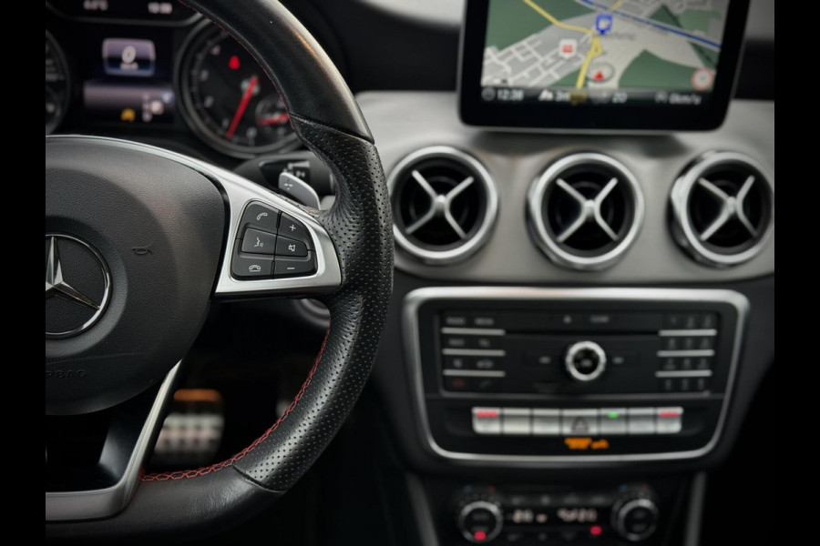 Mercedes-Benz GLA 180 AMG Panoramadak|Camera|Stoelverw.|Night pakket|Keyless-Go|