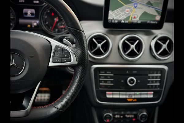 Mercedes-Benz GLA 180 AMG Panoramadak|Camera|Stoelverw.|Night pakket|Keyless-Go|