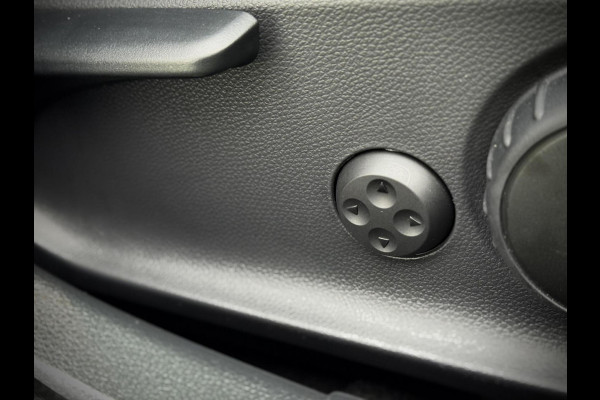 Mercedes-Benz GLA 180 AMG Panoramadak|Camera|Stoelverw.|Night pakket|Keyless-Go|