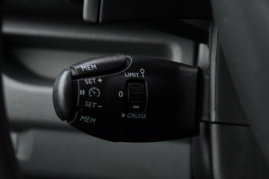 Opel Vivaro 2.0 BlueHDi 180 L3 DC PB Edition Camera, Cruise, Carplay, 177pk, Automaat, Dubbele deur, Multimedia, LED, Uniek!