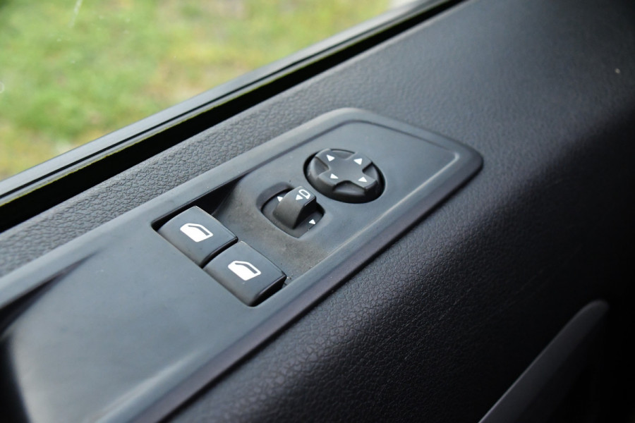 Opel Vivaro 2.0 BlueHDi 180 L3 DC PB Edition Camera, Cruise, Carplay, 177pk, Automaat, Dubbele deur, Multimedia, LED, Uniek!