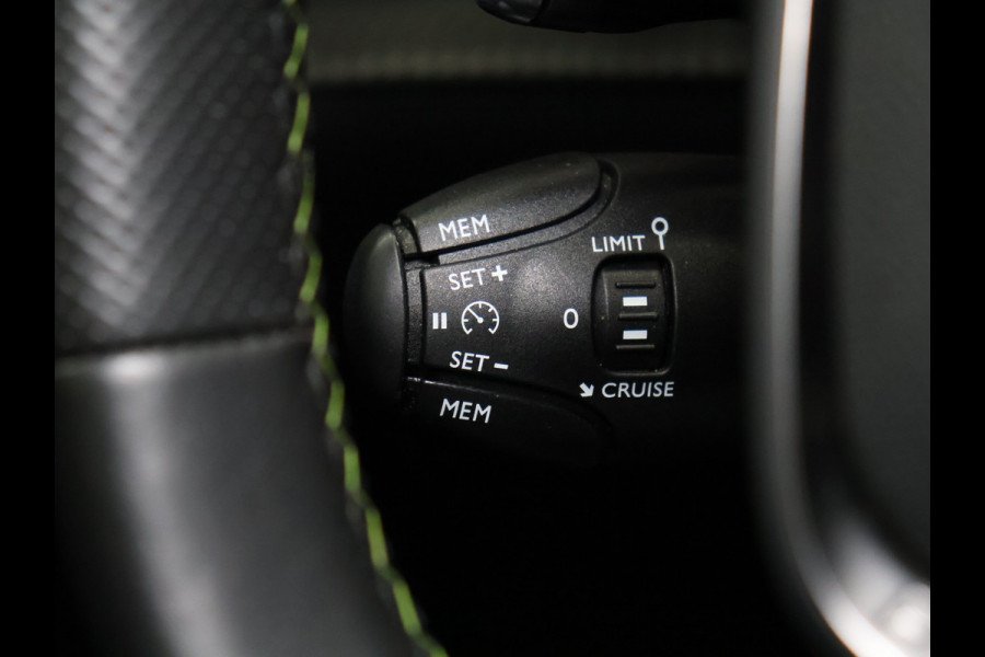 Peugeot 208 1.2 PureTech GT Automaat [PANORAMADAK, DIGITAL DASHBOARD, APPLE CARPLAY, ANDROID, DIGITAL COCKPIT, SPORTSTOELEN, SPORTSTUUR, CAMERA, PDC V+A, CRUISE, CLIMATE, NIEUWSTAAT]