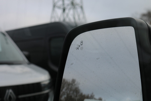 Ford E-Transit 350 L3 H2 Trend 68 kWh Navigatie Adapt. Cruise 360 Camera