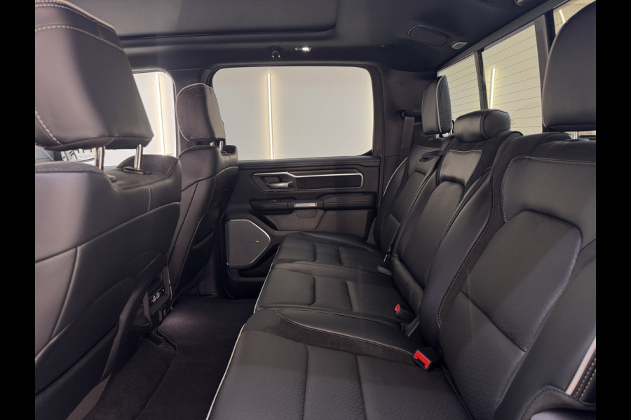 Dodge Ram MY25 Laramie High Spec SST 3.0L TT 420pk pass.scherm