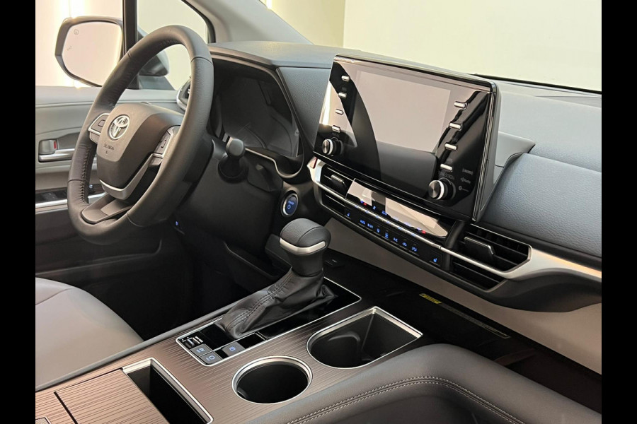 Toyota highlander Sienna 2.5 Hybrid Luxe XLE