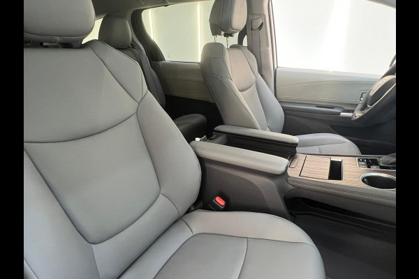 Toyota highlander Sienna 2.5 Hybrid Luxe XLE