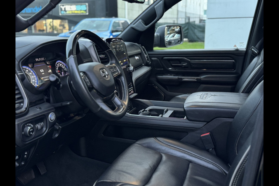 RAM 1500 Pick Up 5.7L HEMI V8 LIMITED NIGHT NL-AUTO