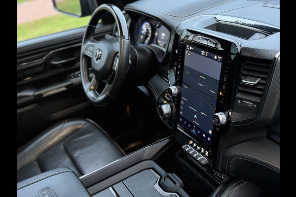 RAM 1500 Pick Up 5.7L HEMI V8 LIMITED NIGHT NL-AUTO