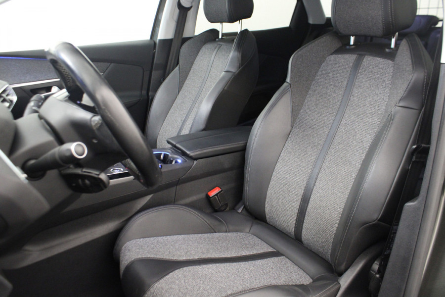 Peugeot 3008 1.2 PureTech Allure Pano