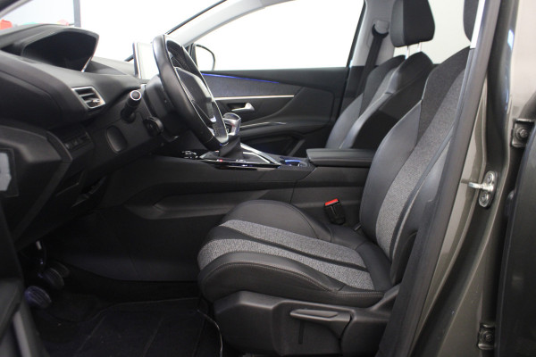 Peugeot 3008 1.2 PureTech Allure Pano