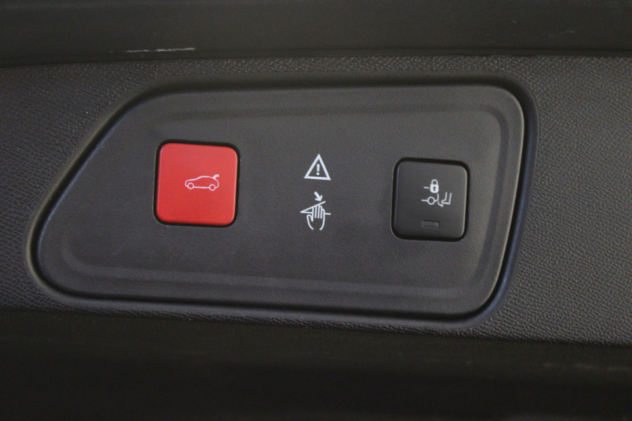 Peugeot 3008 1.2 PureTech Allure Pano