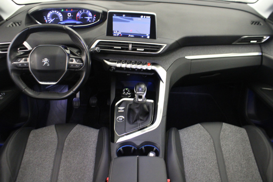 Peugeot 3008 1.2 PureTech Allure Pano