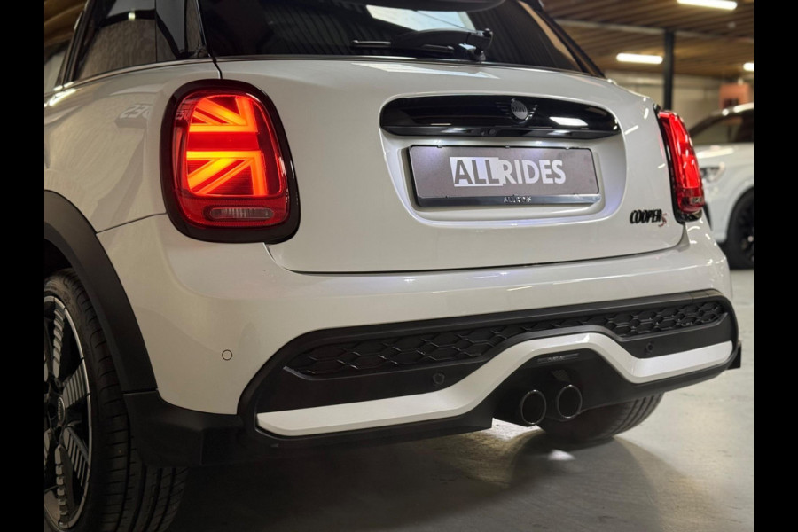 MINI Mini 2.0 Cooper S Essential | Pano | Keyless | HUD | Harman/Kardon | Sfeerverlichting | camera