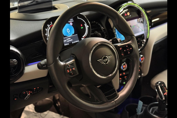 MINI Mini 2.0 Cooper S Essential | Pano | Keyless | HUD | Harman/Kardon | Sfeerverlichting | camera