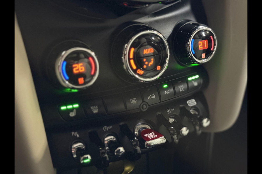 MINI Mini 2.0 Cooper S Essential | Pano | Keyless | HUD | Harman/Kardon | Sfeerverlichting | camera