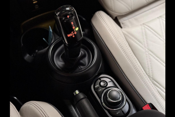 MINI Mini 2.0 Cooper S Essential | Pano | Keyless | HUD | Harman/Kardon | Sfeerverlichting | camera