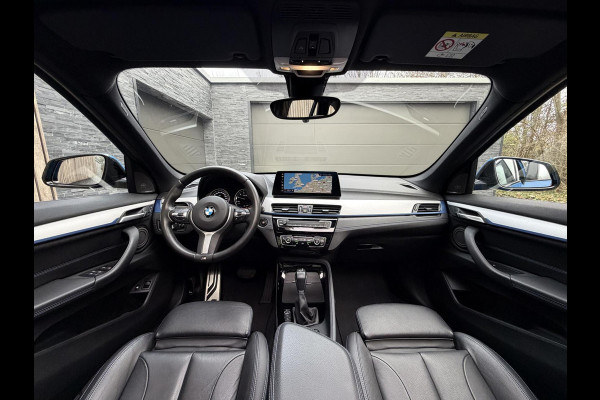 BMW X1 xDrive25e M-sport Automaat | Panoramadak | Leren bekleding | Stoelverwarming | LED verlichting | Climate & cruise control | Misa