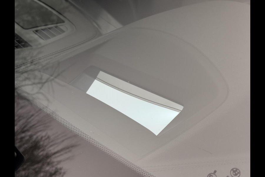 BMW X1 xDrive25e M-sport Automaat | Panoramadak | Leren bekleding | Stoelverwarming | LED verlichting | Climate & cruise control | Misa