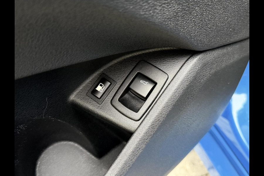 BMW X1 xDrive25e M-sport Automaat | Panoramadak | Leren bekleding | Stoelverwarming | LED verlichting | Climate & cruise control | Misa