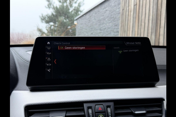 BMW X1 xDrive25e M-sport Automaat | Panoramadak | Leren bekleding | Stoelverwarming | LED verlichting | Climate & cruise control | Misa