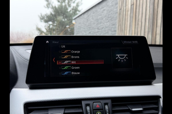 BMW X1 xDrive25e M-sport Automaat | Panoramadak | Leren bekleding | Stoelverwarming | LED verlichting | Climate & cruise control | Misa
