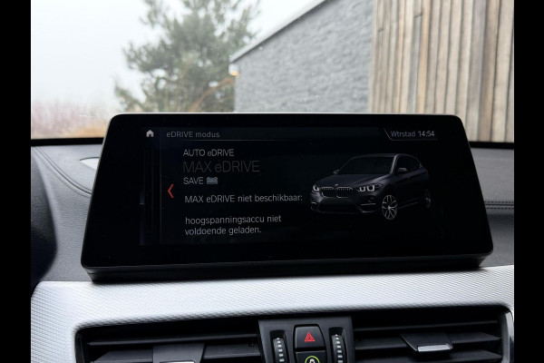 BMW X1 xDrive25e M-sport Automaat | Panoramadak | Leren bekleding | Stoelverwarming | LED verlichting | Climate & cruise control | Misa