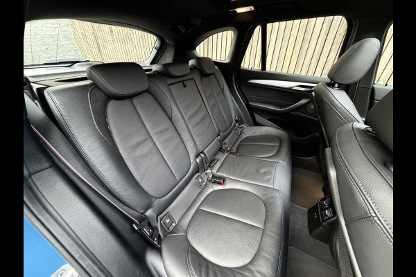 BMW X1 xDrive25e M-sport Automaat | Panoramadak | Leren bekleding | Stoelverwarming | LED verlichting | Climate & cruise control | Misa
