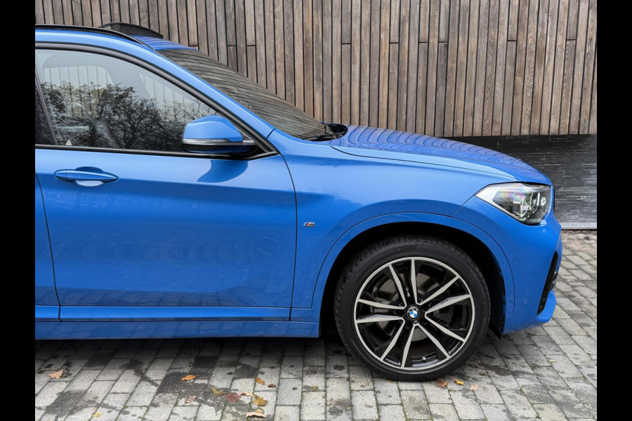 BMW X1 xDrive25e M-sport Automaat | Panoramadak | Leren bekleding | Stoelverwarming | LED verlichting | Climate & cruise control | Misa