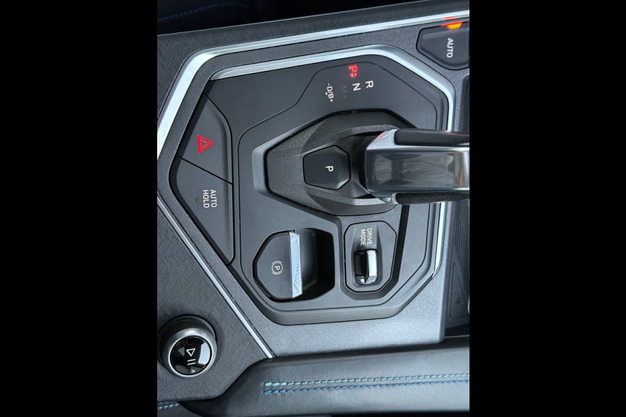 Lynk & Co 01 1.5 l Pano l Infinity Sound l ACC l Camera l IZGST l