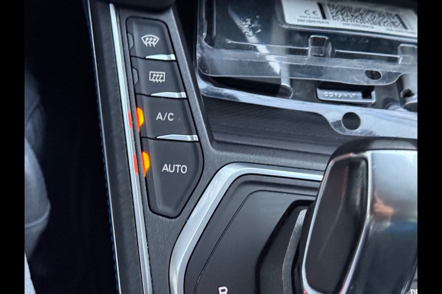 Lynk & Co 01 1.5 l Pano l Infinity Sound l ACC l Camera l IZGST l