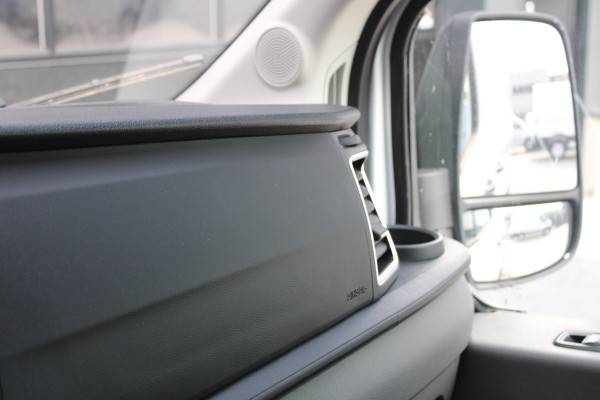 Ford E-Transit 350 L3H2 Trend 68 kWh Vol Elektrisch - 360 Camera - Pro Power Onboard - Dodehoek Assistent - Rijklaar